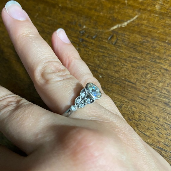 Moissanite, sterling silver ring - Picture 3 of 4